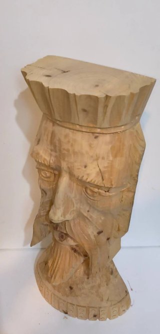 Scultura in legno testa di re barbuto