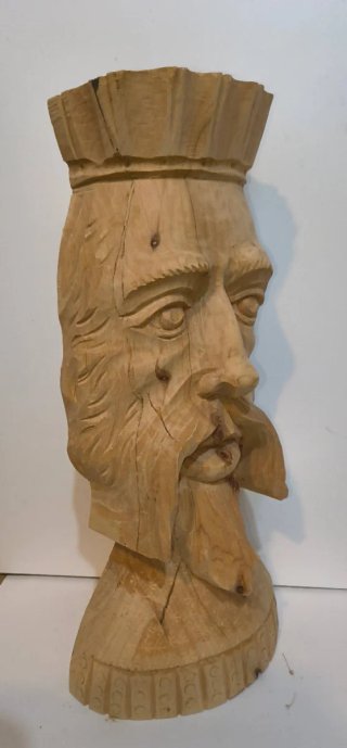 Scultura in legno testa di re barbuto