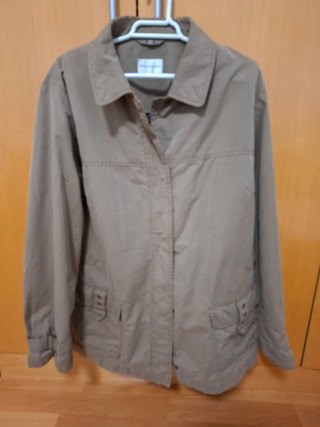 Cortavientos beige