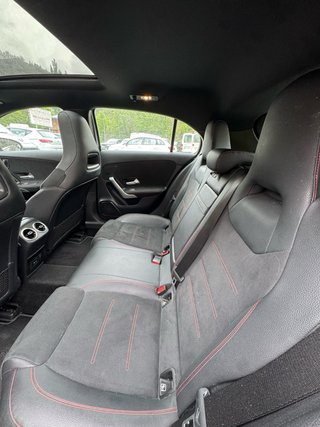 Mercedes-Benz A 220 d AMG Line Premium Plus