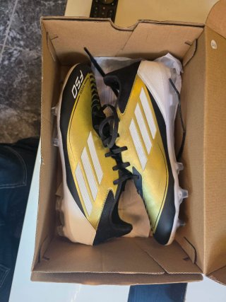 Botas de fútbol Adidas F50 Messi Doradas