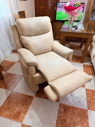 Sillón reclinable beige tela
