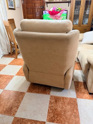 Sillón reclinable beige tela
