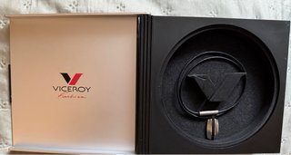 Colgante Viceroy Hombre Negro y Plateado