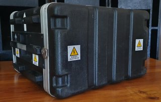 Distribuidor Corriente Trifásica en Rack 19" ABS