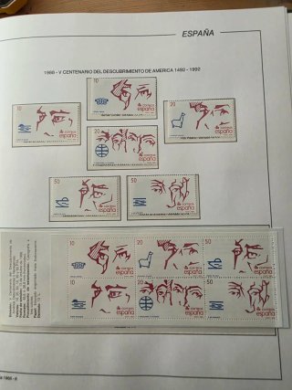 Lote 2 álbumes sellos antiguos España 146 series