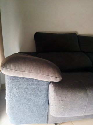 Sofá modular tela gris y negro Urge cambio de piso