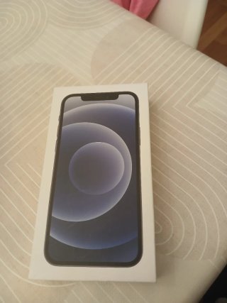 Caja vacía iPhone 12
