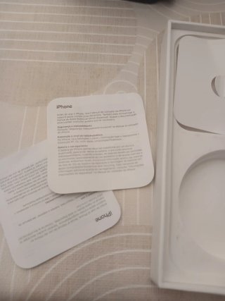 Caja vacía iPhone 12