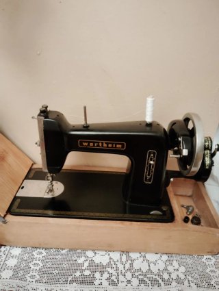 Máquina de coser antigua Wertheim venta en persona