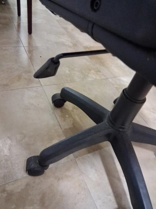 Silla de oficina con ruedas