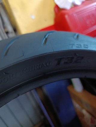 Bridgestone Sport Touring T32R