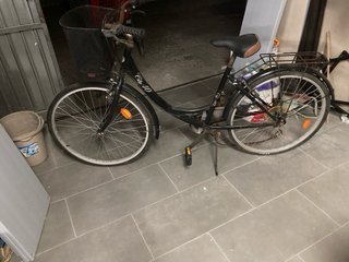 Bicicletas don 4 unidades grandes y pequeñas