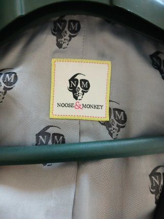 Traje de hombre negro