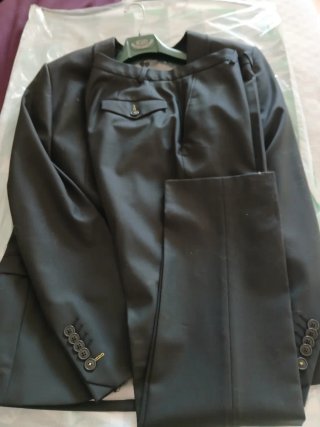 Traje de hombre negro