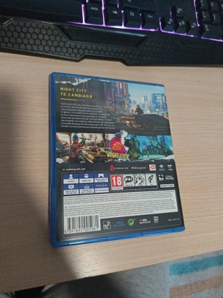 Cyberpunk 2077 PS4 + Libro Night City
