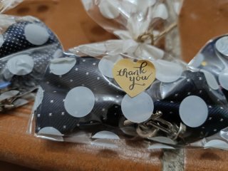 Pajaritas azules con lunares blancos