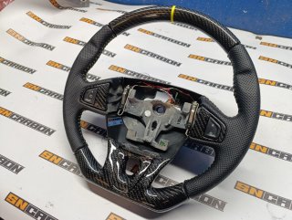 Volante Renault Megane 3 em carbono