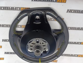 Volante Renault Megane 3 em carbono