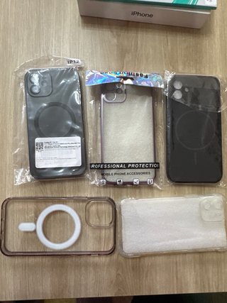 Funda iPhone 12 Morada