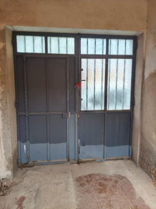 Puerta de hierro para calle
