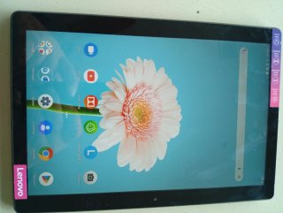 Lenovo Tab M10 HD Tablet Negra