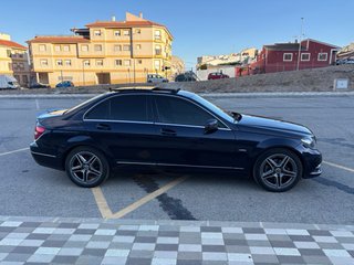 SE VENDE MERCEDES CLASE C220 (Finales 2011) – MUY