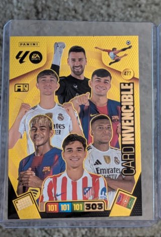 477 Card Invencible Adrenalyn XL 25/26