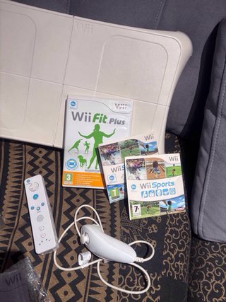 Consola Wii + Wii Fit + Wii Sports