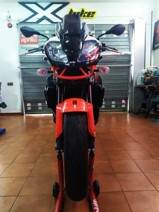 APRILIA TUONO 1000R.