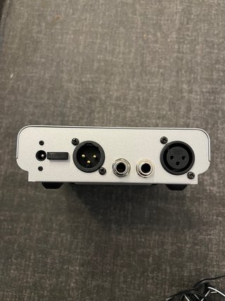 Preamplificador Behringer MIC100 Ultragain Valvula