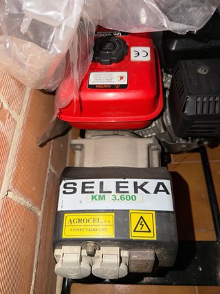 Generador SELEKA KM 3.600 Rojo