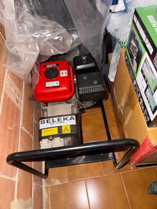 Generador SELEKA KM 3.600 Rojo