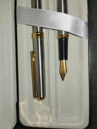 Conjunto Inoxcrom Pluma y Bolígrafo Oro