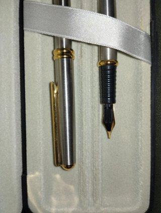 Conjunto Inoxcrom Pluma y Bolígrafo Oro