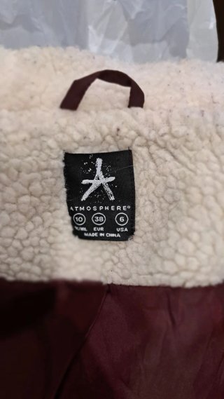 Chaqueta trenca con capucha