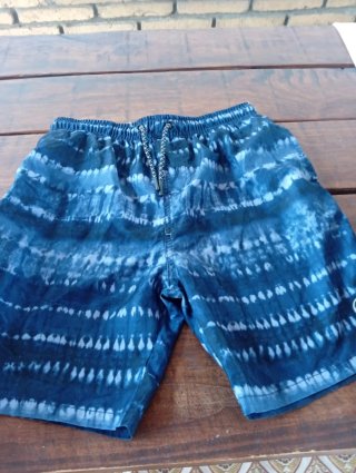 Bañadores niño de unos 11 años,5€,cada uno.