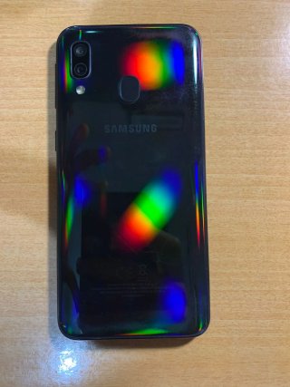 SAMSUNG A40 NEGRO 64 GB- REACONDICIONADO