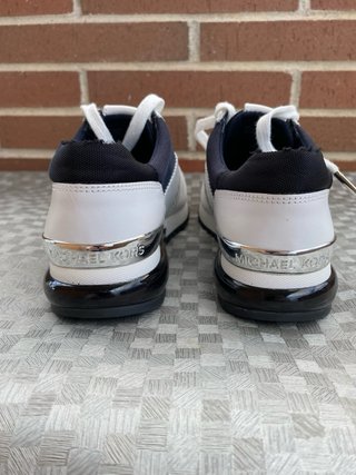 Zapatillas Michael Kors Azul y Blanco