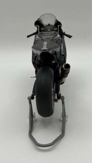Yamaha YZR-M1 Valentino Rossi 2004 Test