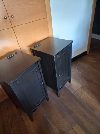 Mesitas de noche Hemnes Ikea Negras