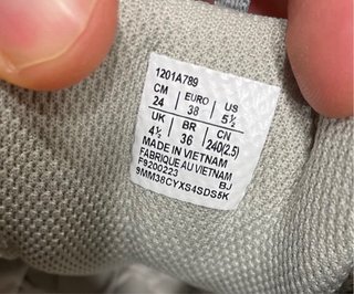 Asics Gel NYC Beige Gris Talla 38 Nuevas