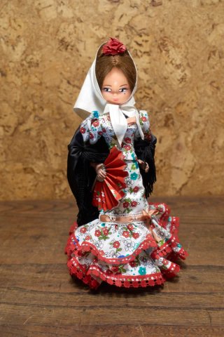 Colección de 13 Muñecas Trajes Regionales Beibi
