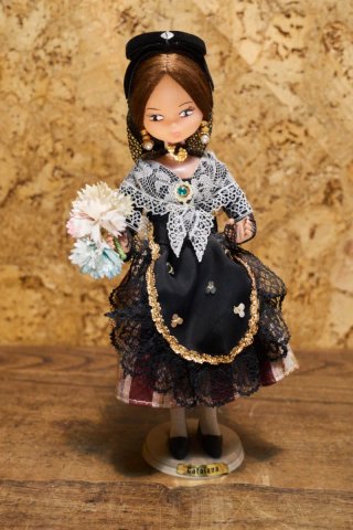Colección de 13 Muñecas Trajes Regionales Beibi