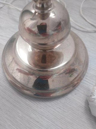 Lámpara de mesa antigua metal dorada