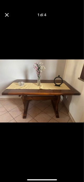 Tavolo in legno massello