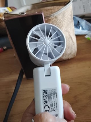 Ventilador de mano plegable blanco
