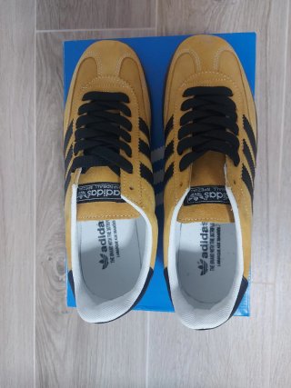 Adidas Spezial.