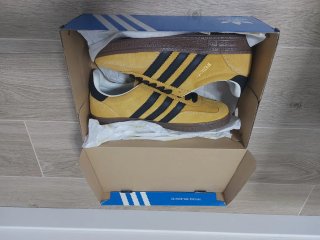 Adidas Spezial.