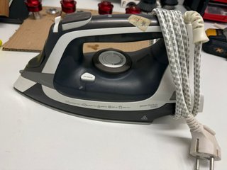 Plancha Taurus Geyser Titanium 2600